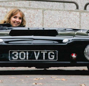 Самый плоский автомобиль: Flatmobile