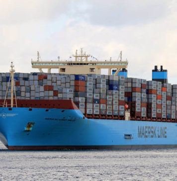 Самый большой контейнеровоз в мире: Maersk Mc–Kinney Moller