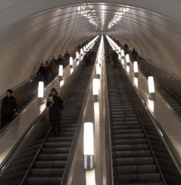 Самый длинный эскалатор: 137,4 м