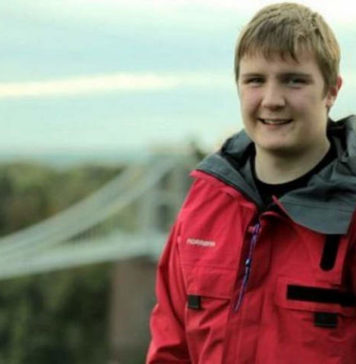 Самый юный путешественник, достигший Южного полюса: Льюис Кларк