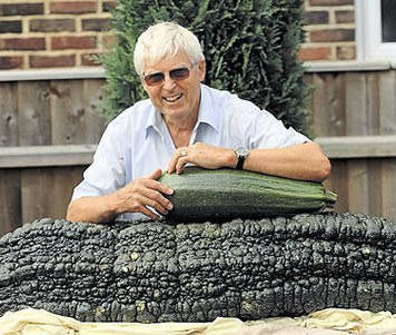 Самый большой кабачок: английский рекорд зафиксировали в США Самый большой кабачок: Английский рекорд зафиксировали в США