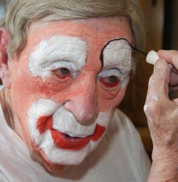 Самый старый клоун в мире: Флойд Крикмор Самый старый клоун в мире: Флойд Крикмор