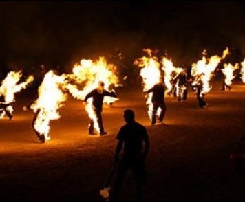 Самое большое число людей, согласившихся поджечь себя