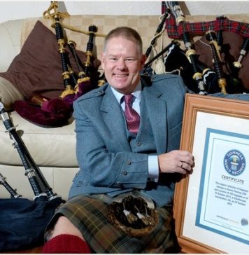 Самая большая коллекция волынок