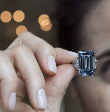 Самый дорогой голубой бриллиант