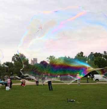 Самый большой мыльный пузырь