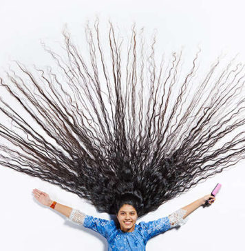 Самые длинные волосы у подростка - Ниланши Патель