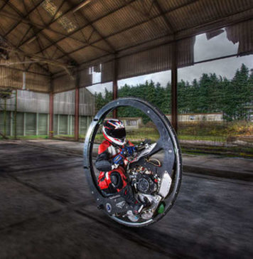 Самый быстрый моноколесный мотоцикл