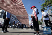 Самый длинный шарф ручной работы